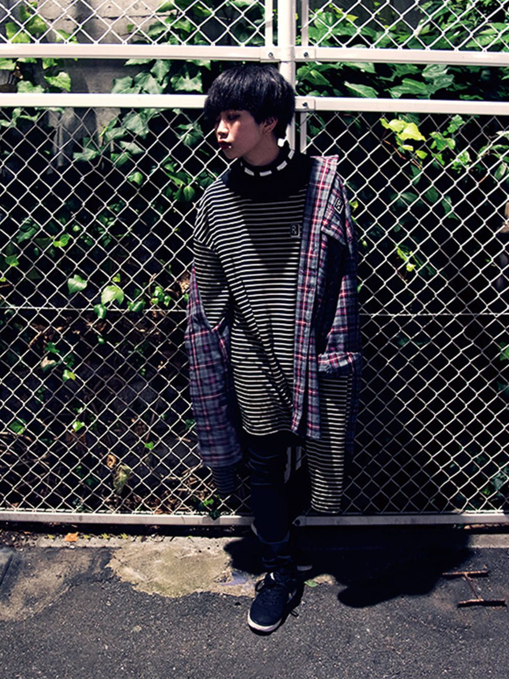 NOTICE [ LOOSE BORDER CUTSEW ]