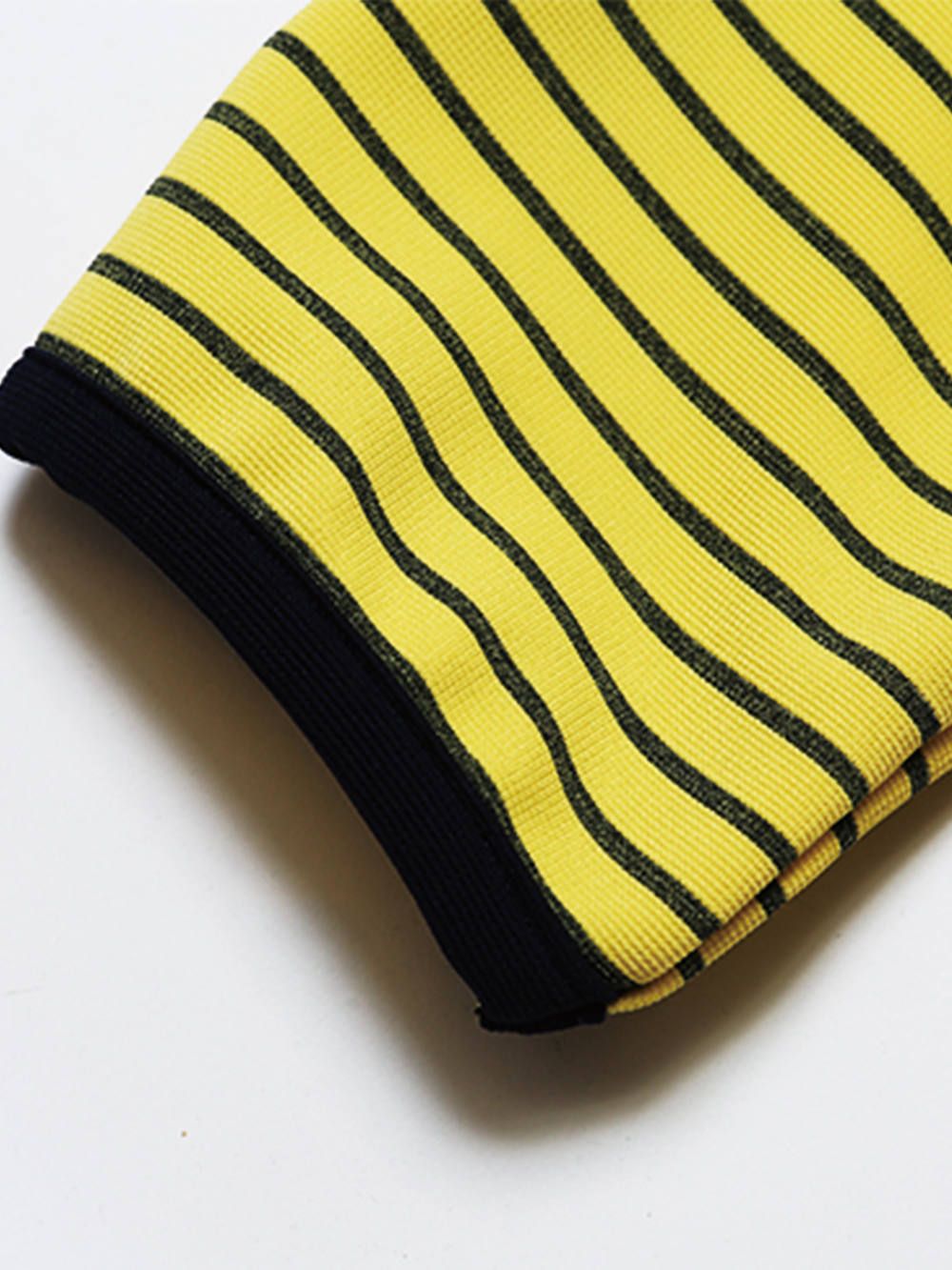 NOTICE [ LOOSE BORDER CUTSEW ]