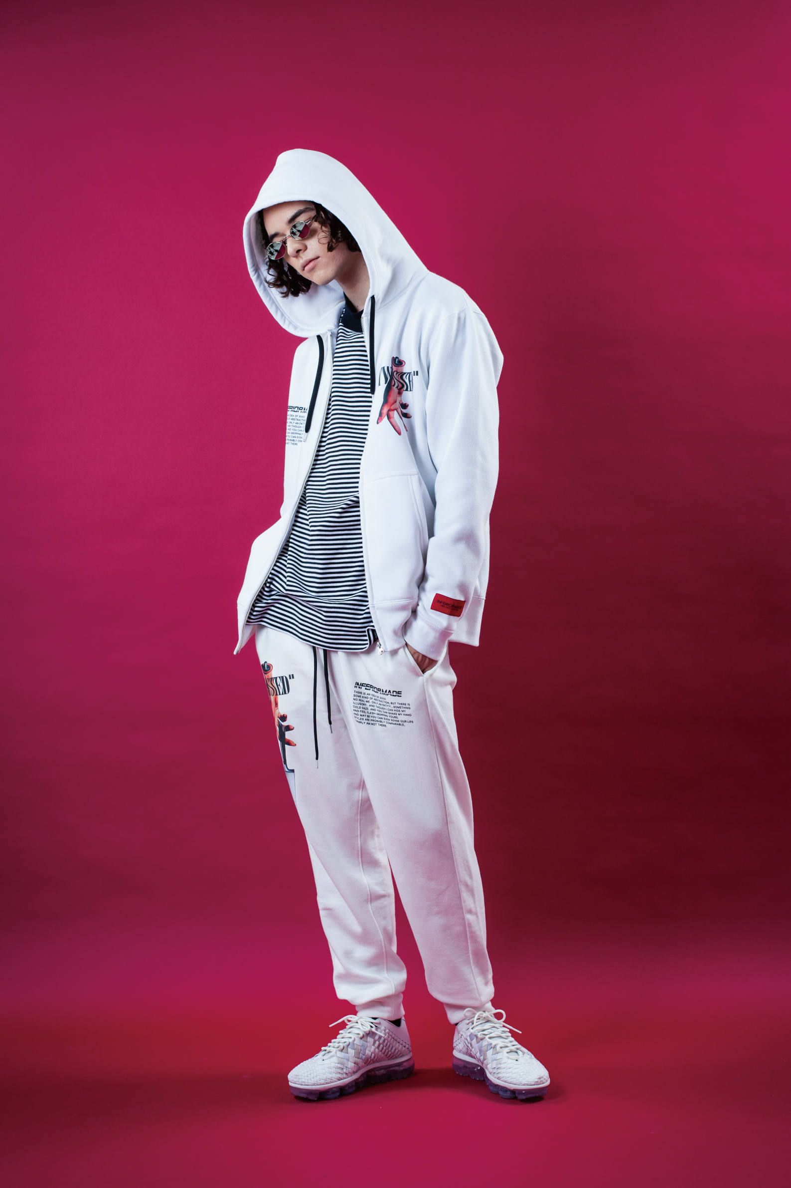 -TWISTED- FRONT ZIP HOODIE