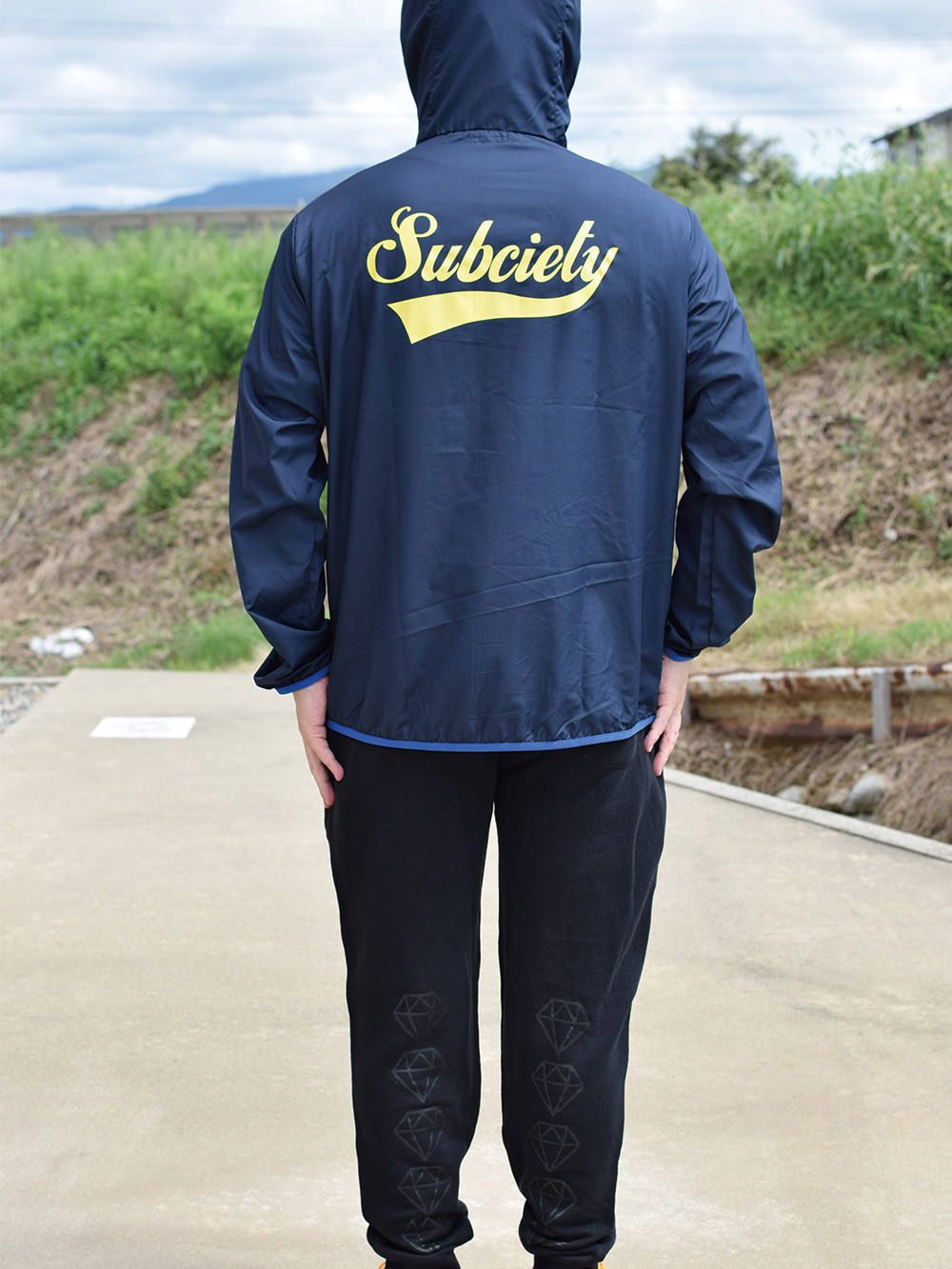 ZIP-UP HOODY