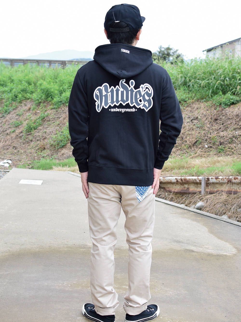 STAB ZIP HOOD-SWEAT