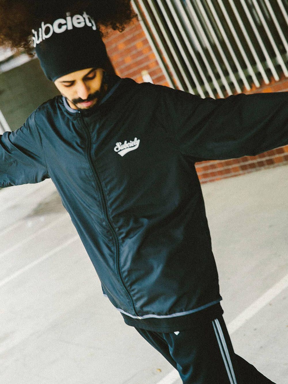 ZIP-UP HOODY