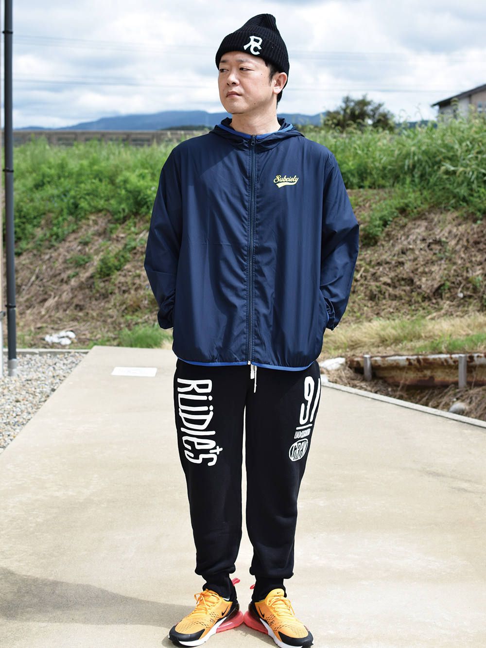 ZIP-UP HOODY