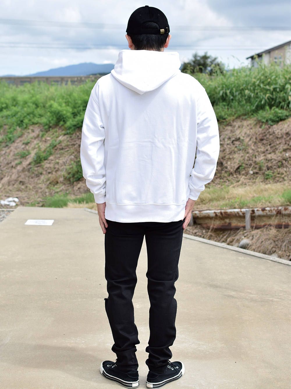13 SIGN-HOODIE