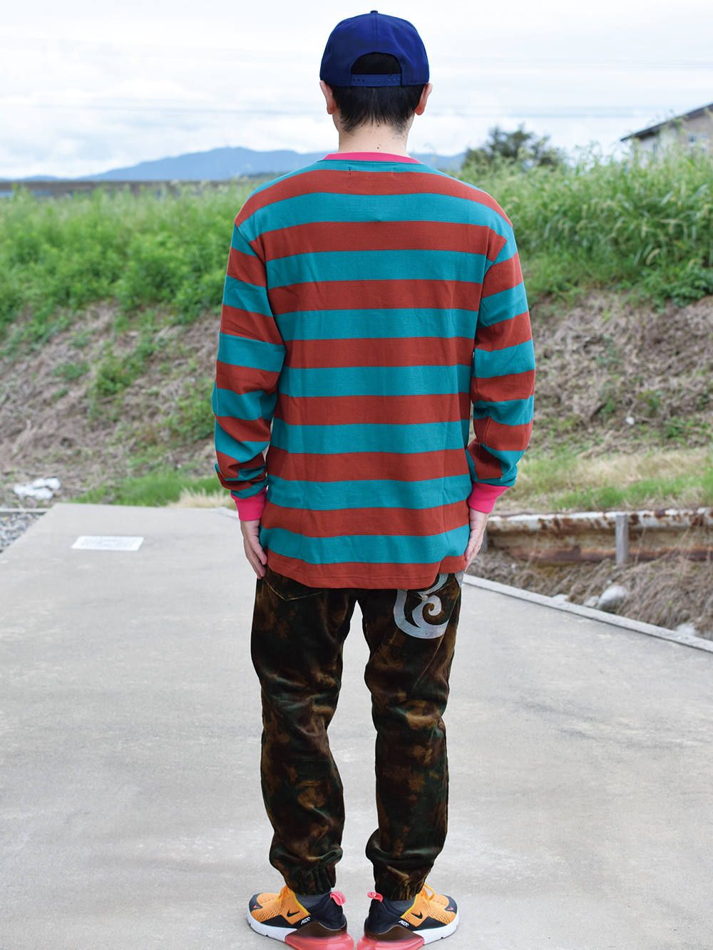 BORDER LONG T-SHIRT