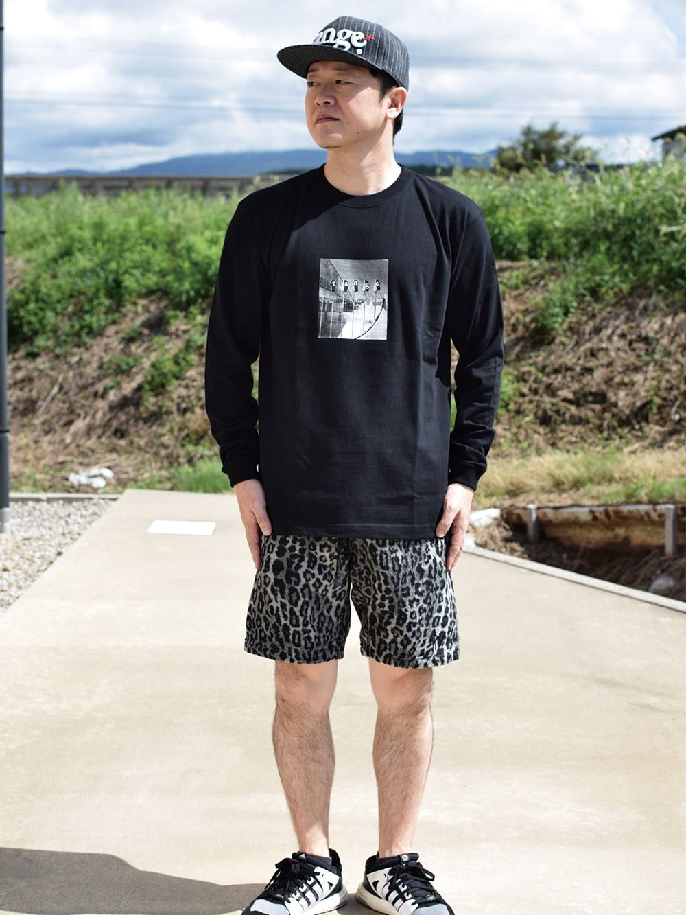 rg name of shoes L/S tee