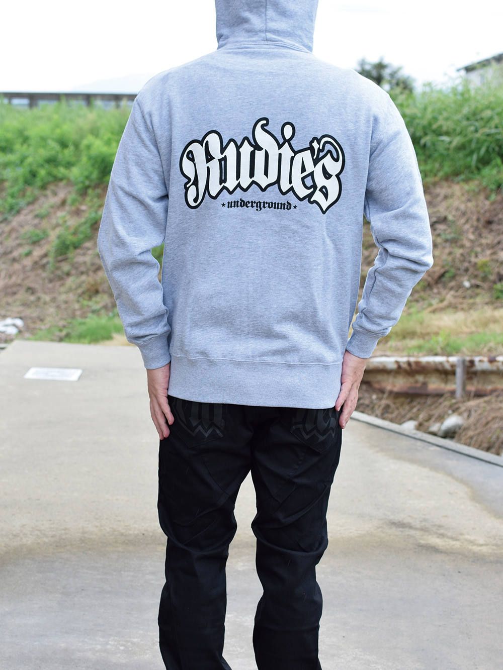 STAB ZIP HOOD-SWEAT