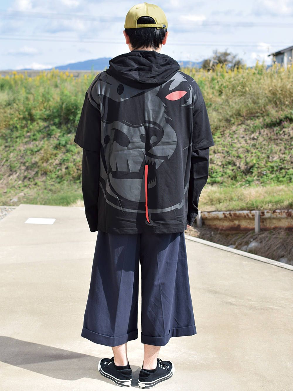 WEIRD-HOODIE