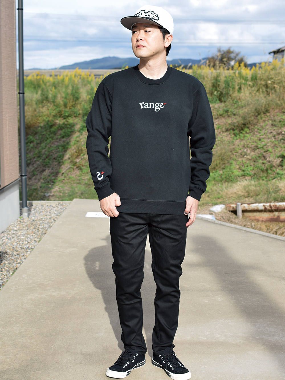 rg EMB crew sweat