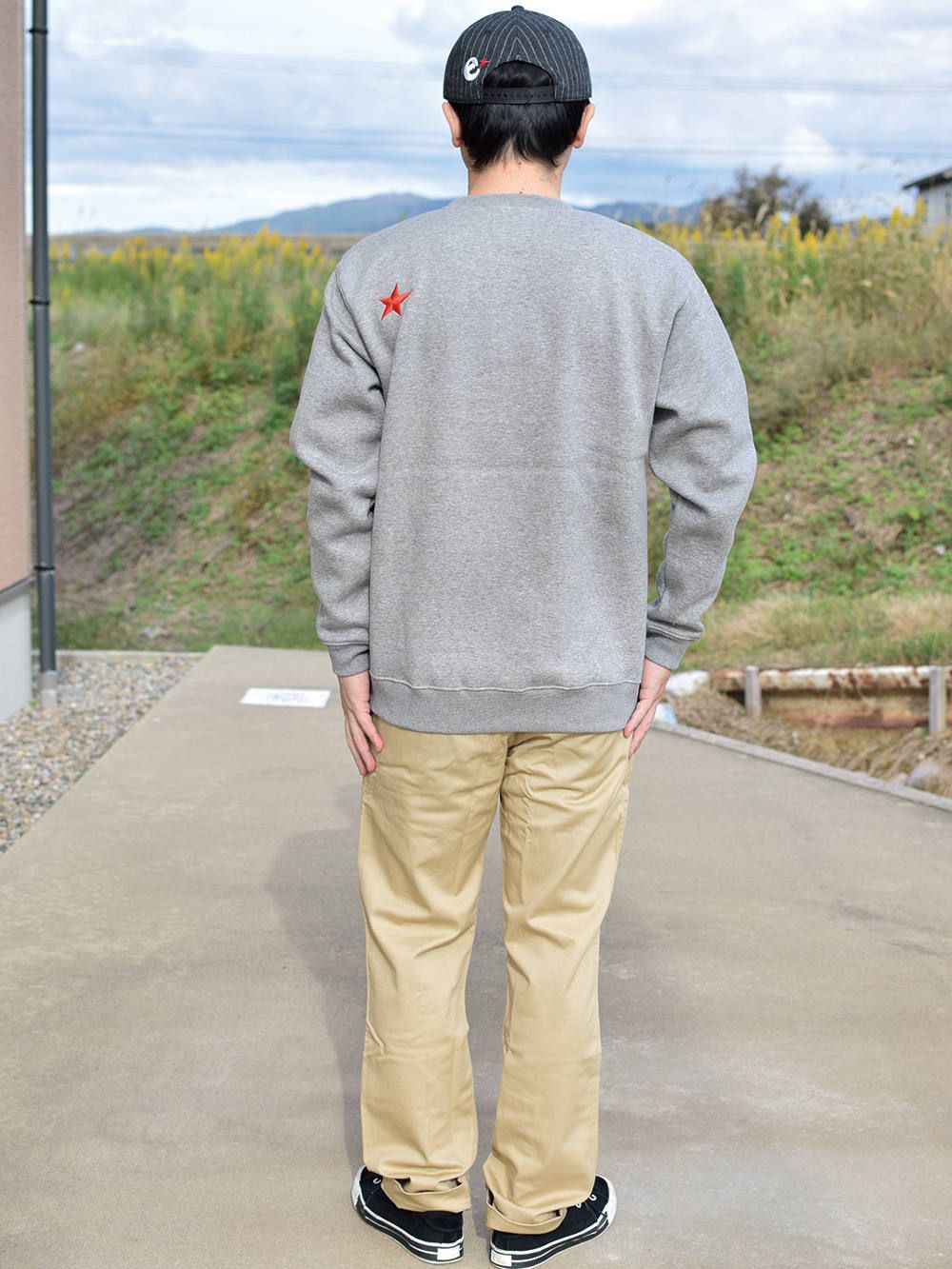 rg EMB crew sweat