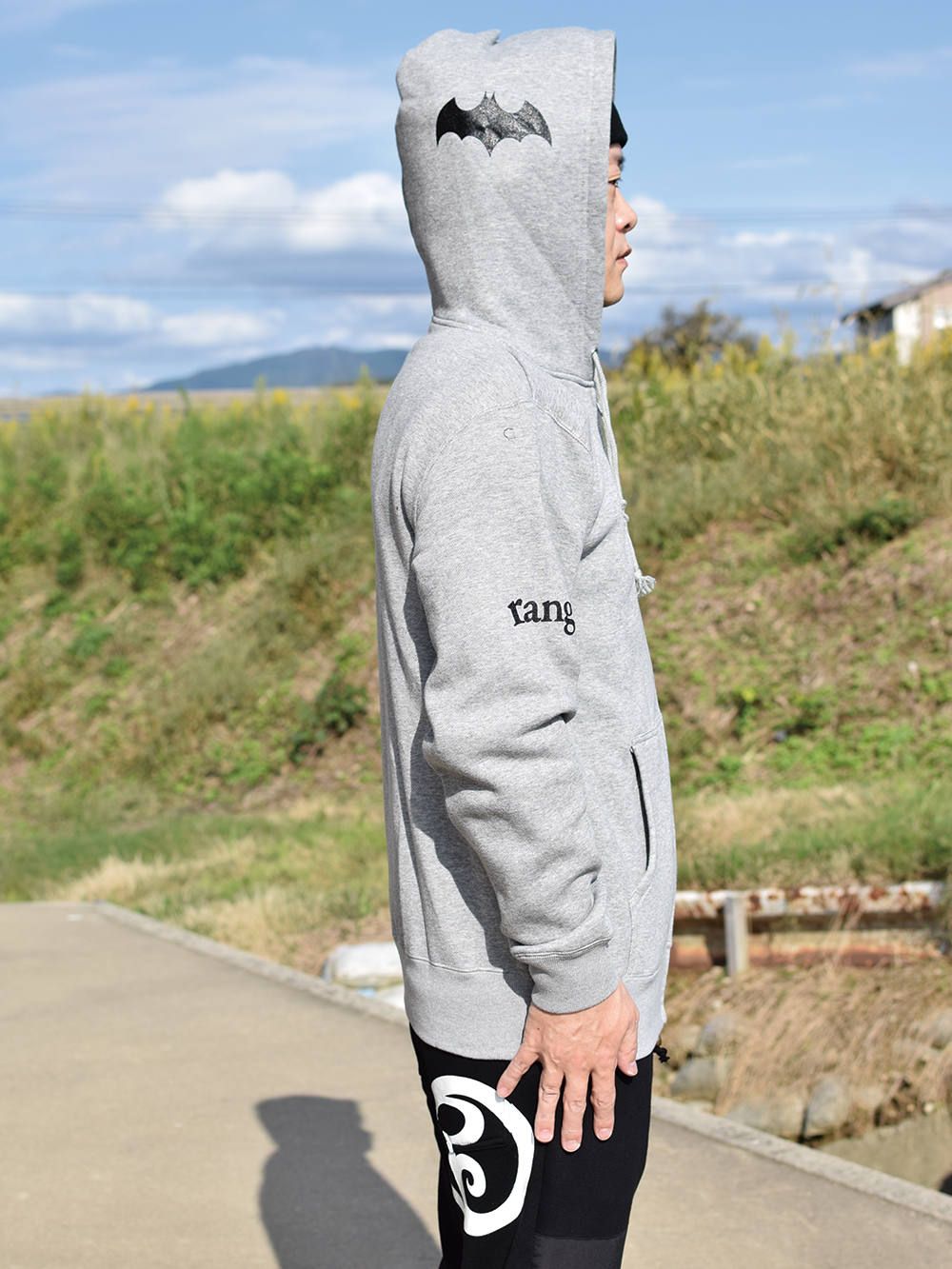rg bat print zip hoody