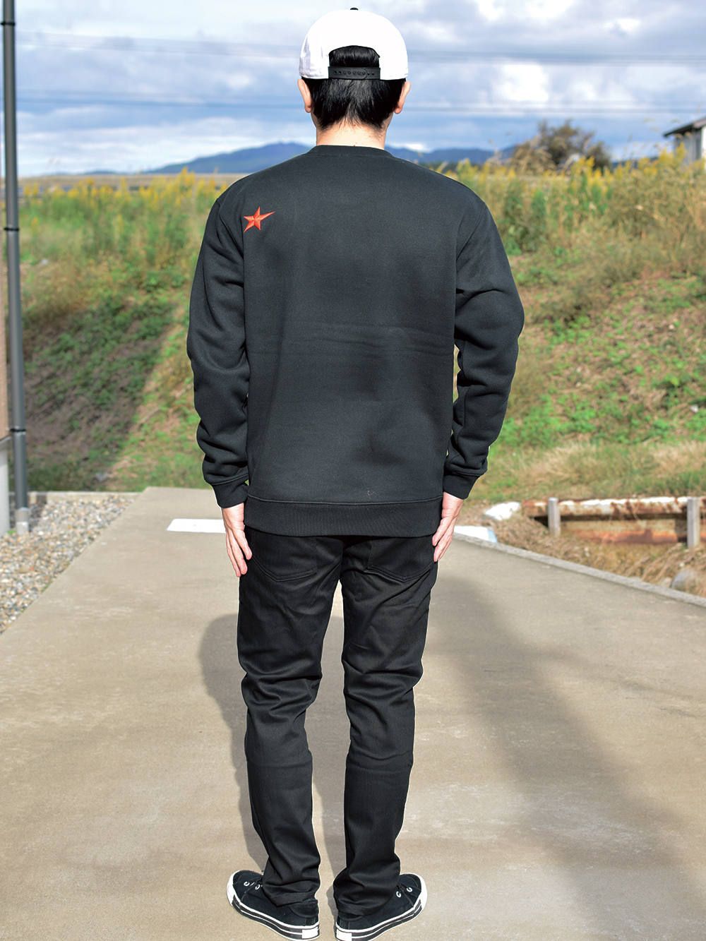 rg EMB crew sweat