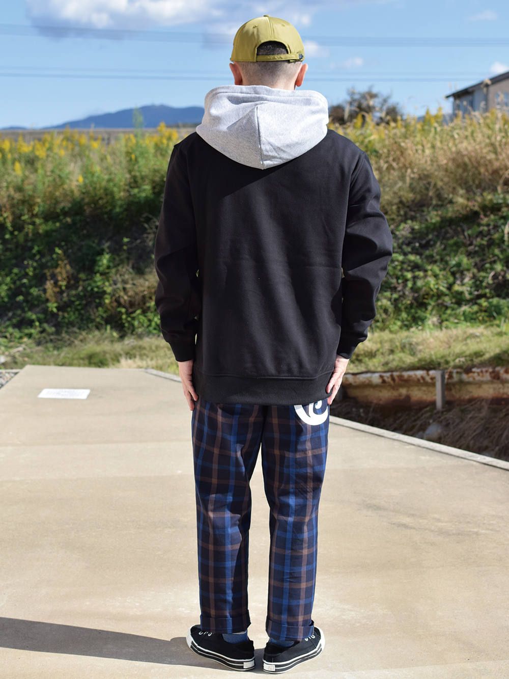PEEPING KEEP WATCH-HOODIE