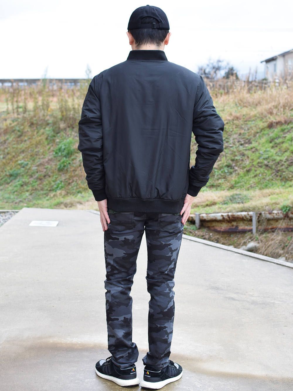 BOMBER-JACKET