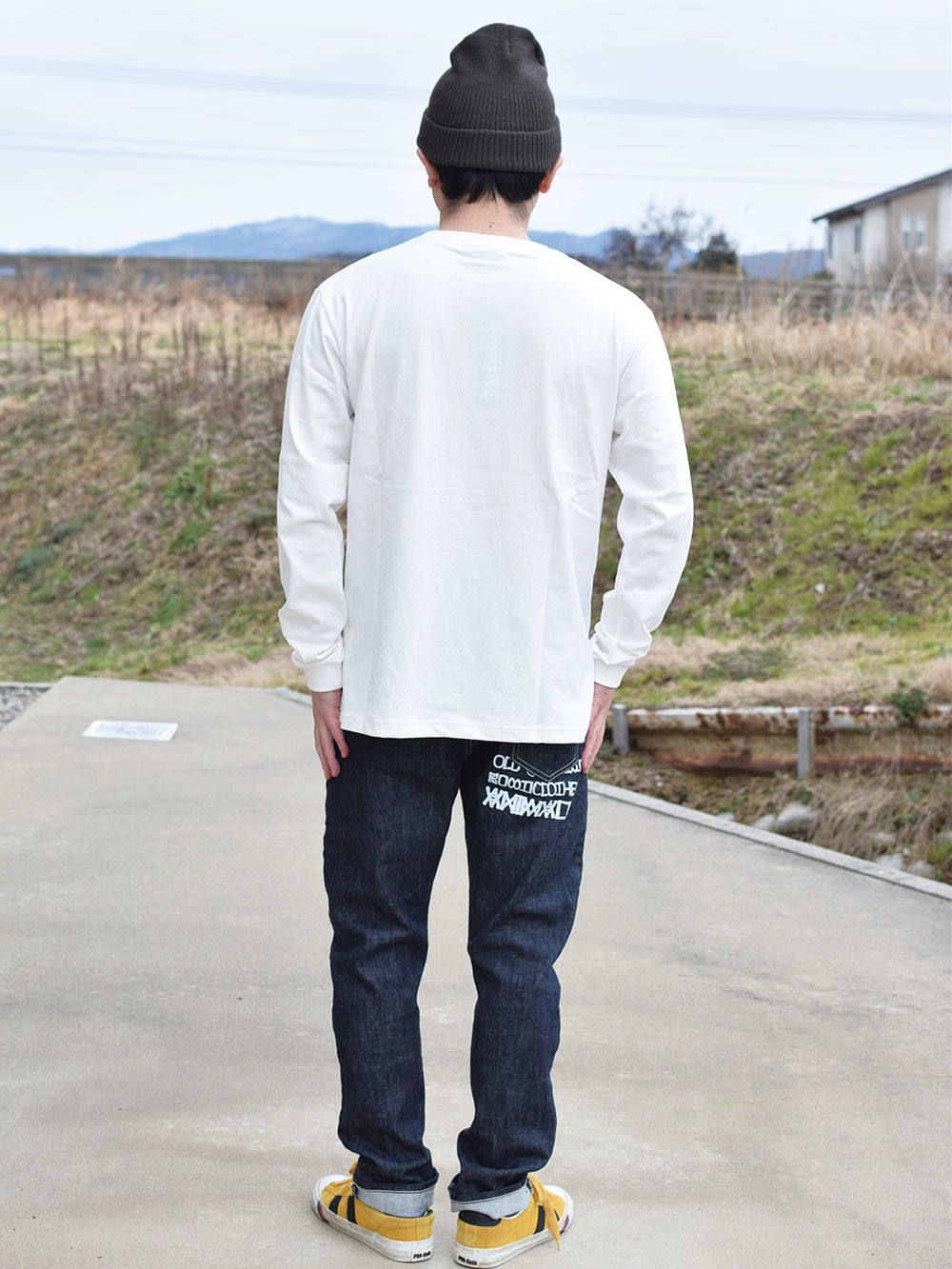 HOMETOWN POCKET L/S T-SHIRT