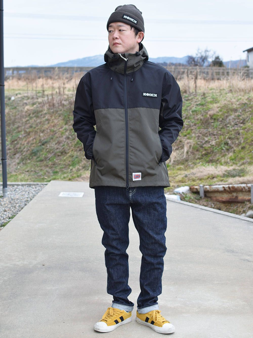 PARKA SHELL : LOGO