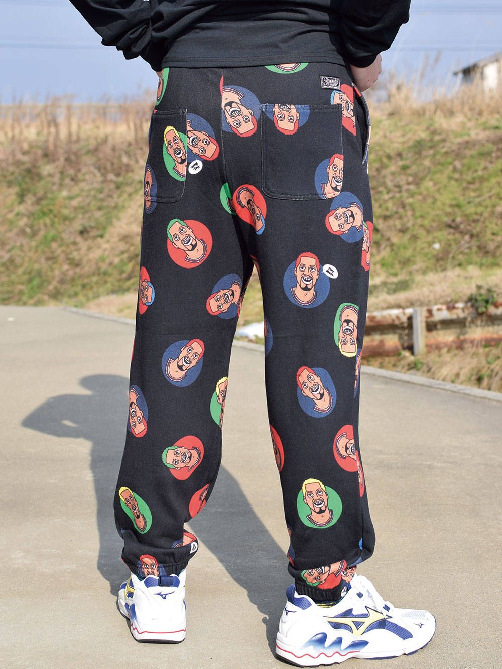 ROLLING CRADLE - WORM MAN SWEAT-PANTS | DOLL