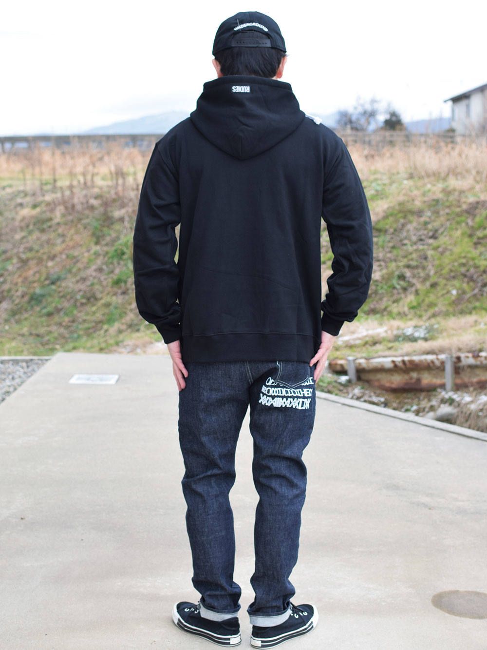 COLLEGE HALFZIPHOOD-SWEAT