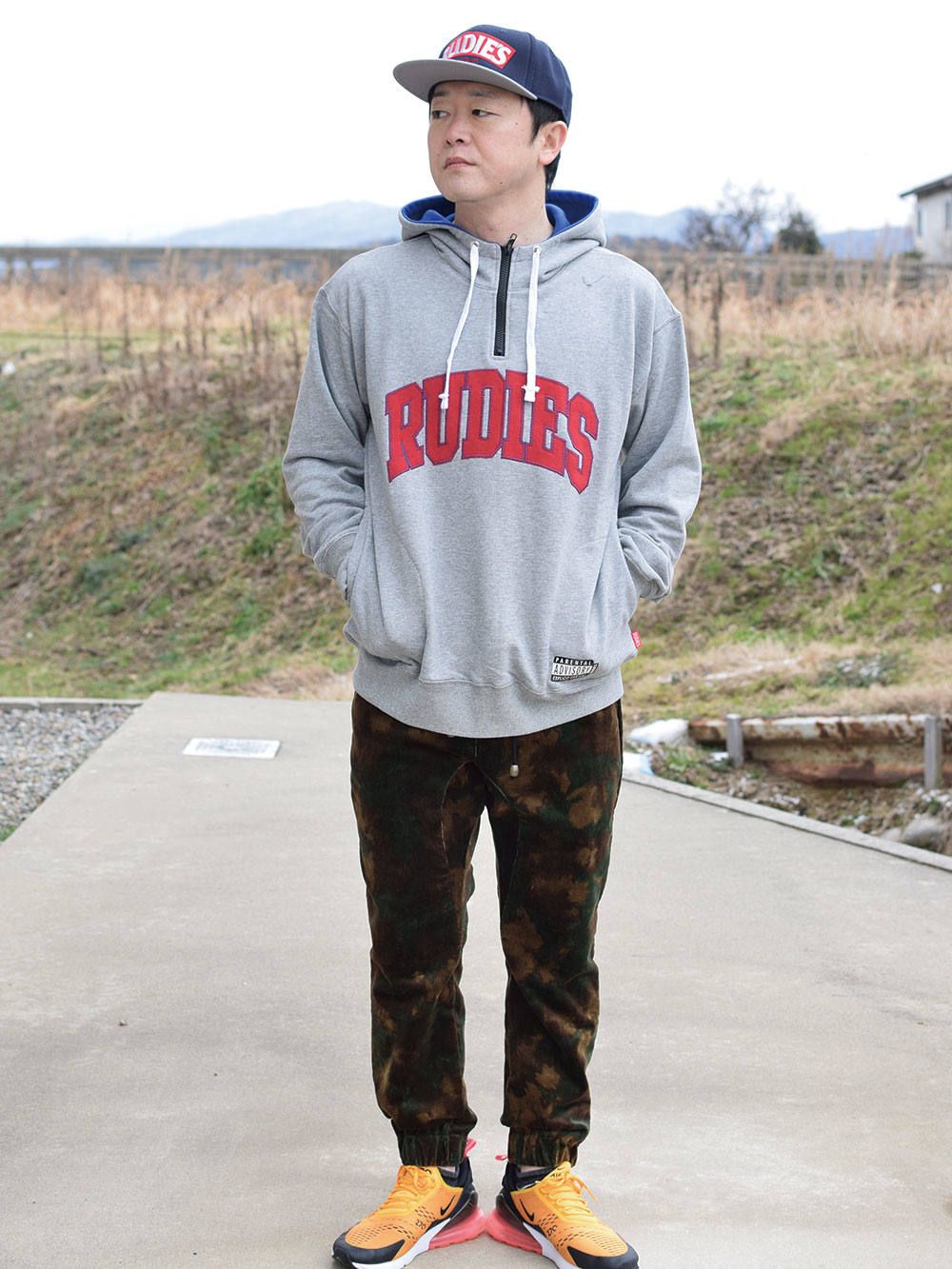 COLLEGE HALFZIPHOOD-SWEAT