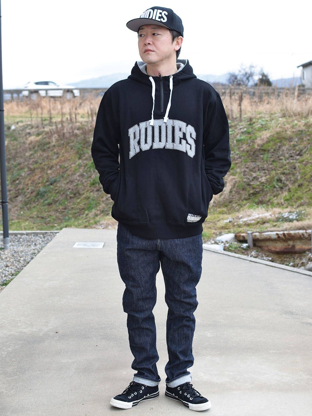 COLLEGE HALFZIPHOOD-SWEAT