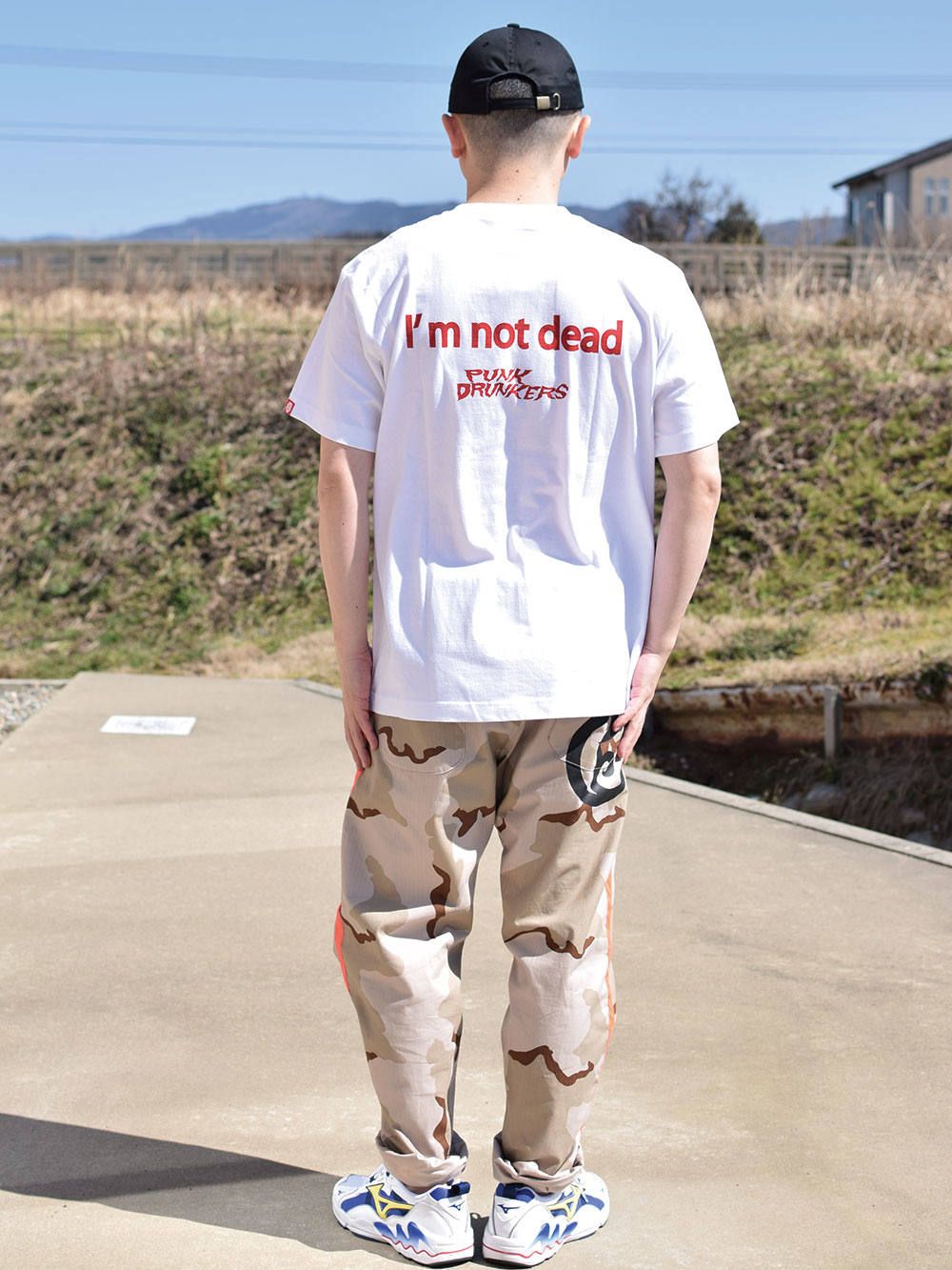 目線ピエロTEE