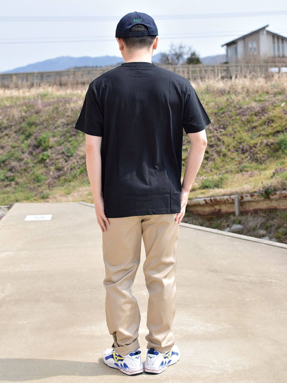 Oval MAG TEE