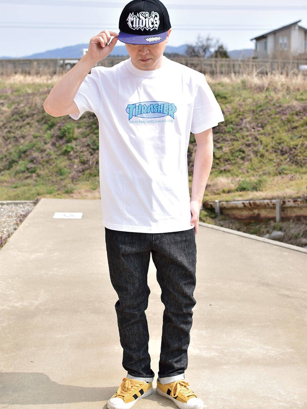 Oval MAG TEE