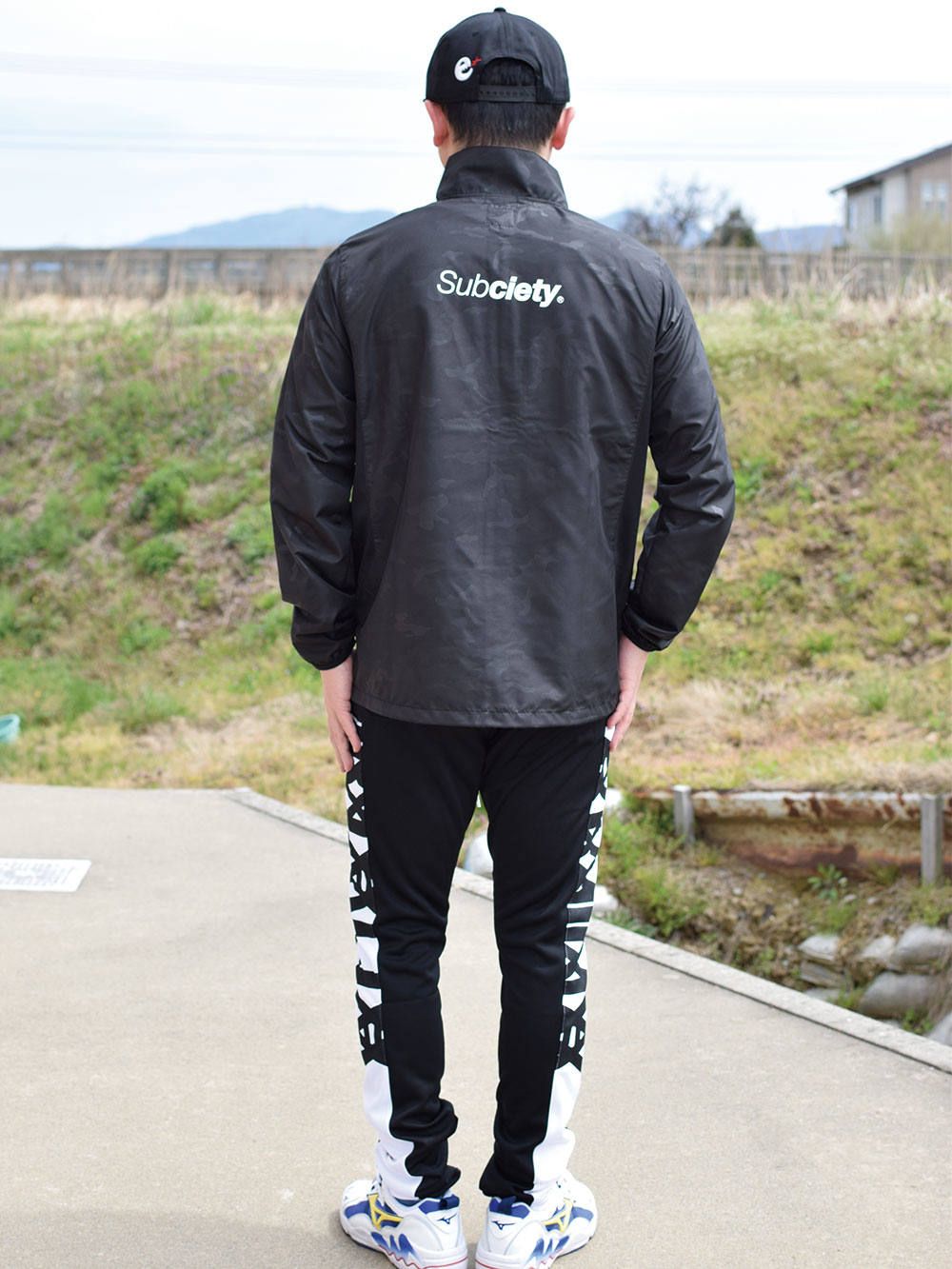 STAND-JACKET