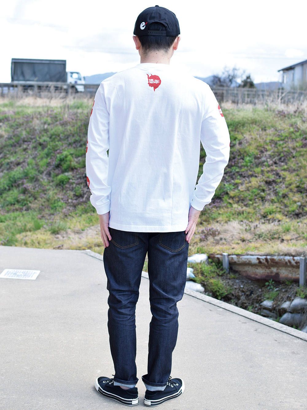 range devil girl L/S tee