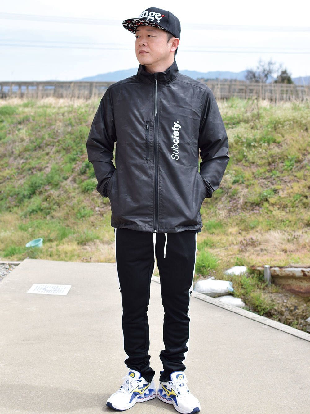 STAND-JACKET