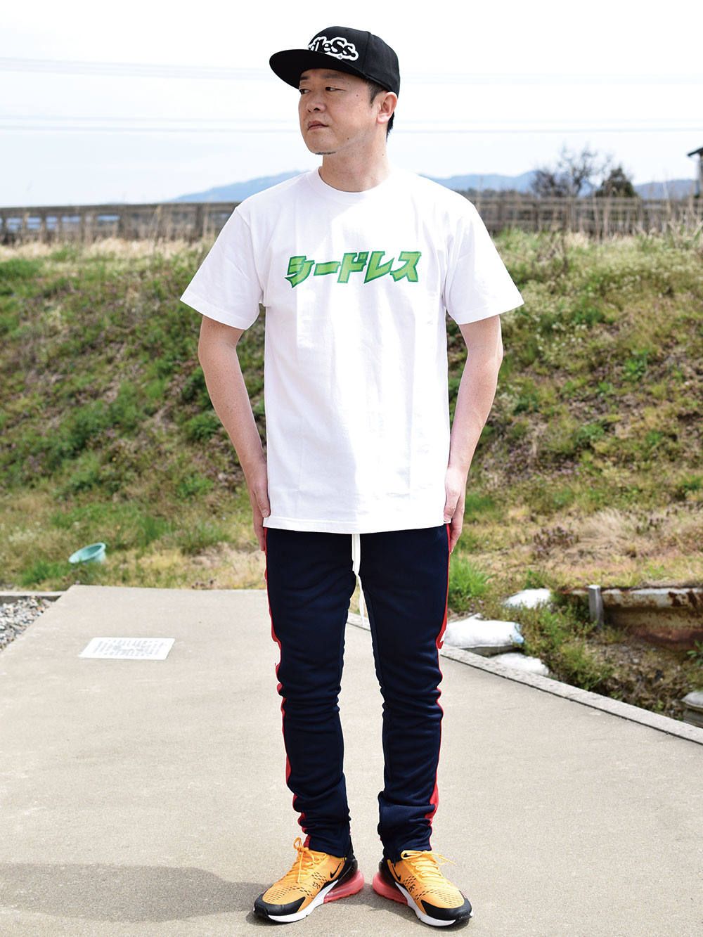 katakana logo s/s tee