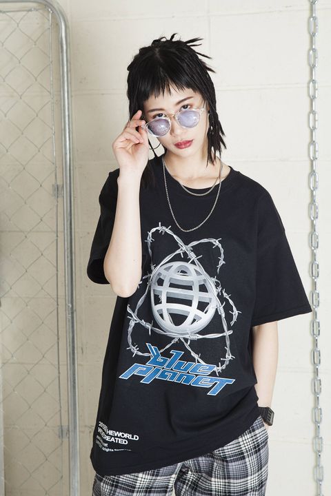 “PLANET” TEE