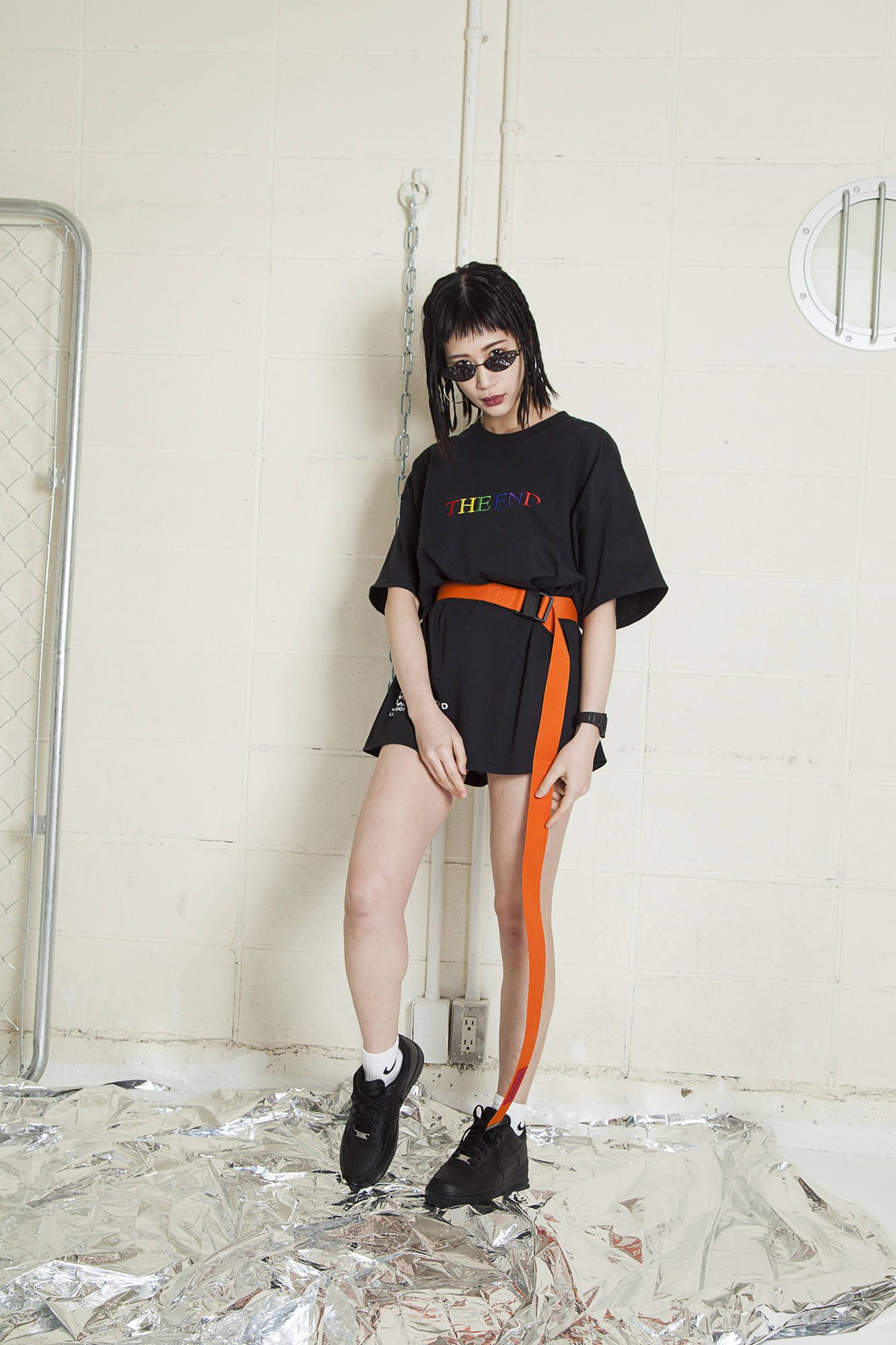 “THE END” EMBROIDERY TEE