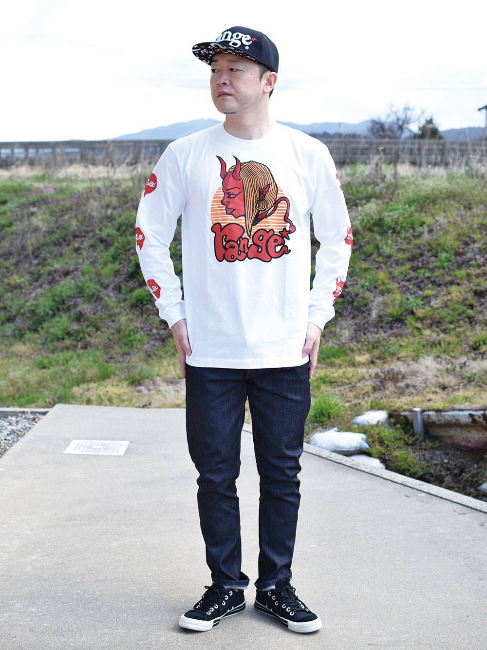 range devil girl L/S tee