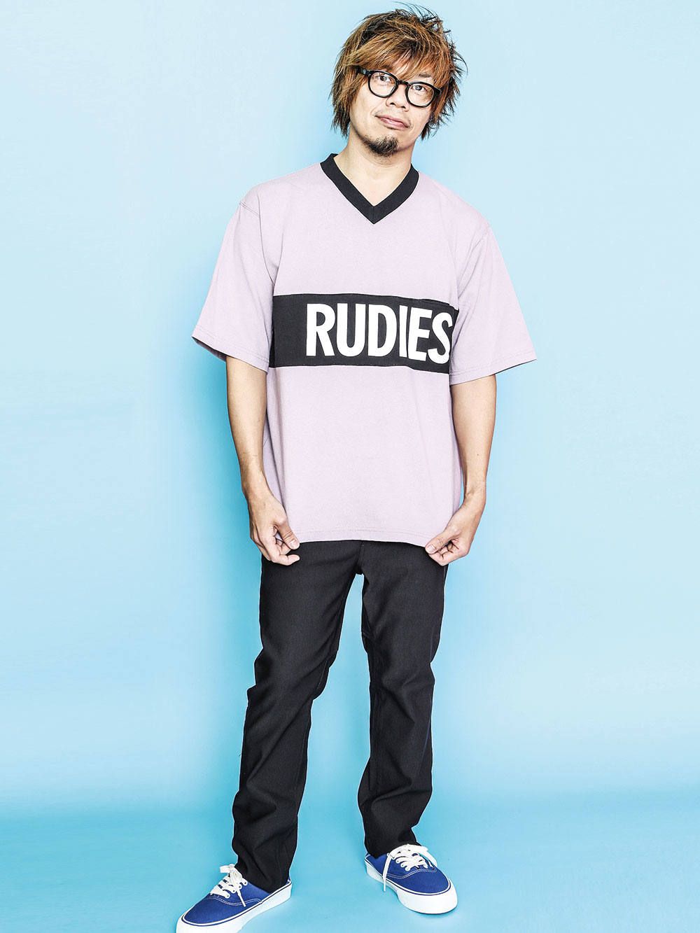 PHAT VNECK CUT-SEW