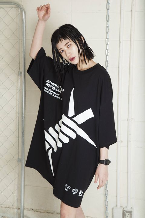 “BARBED” EXTRA BIG TEE