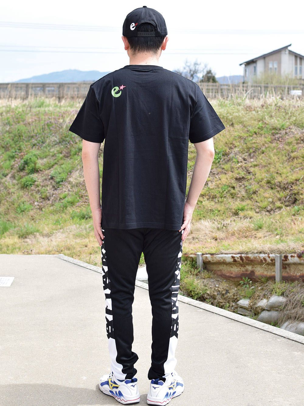 JOGGING PANTS : MISFIT