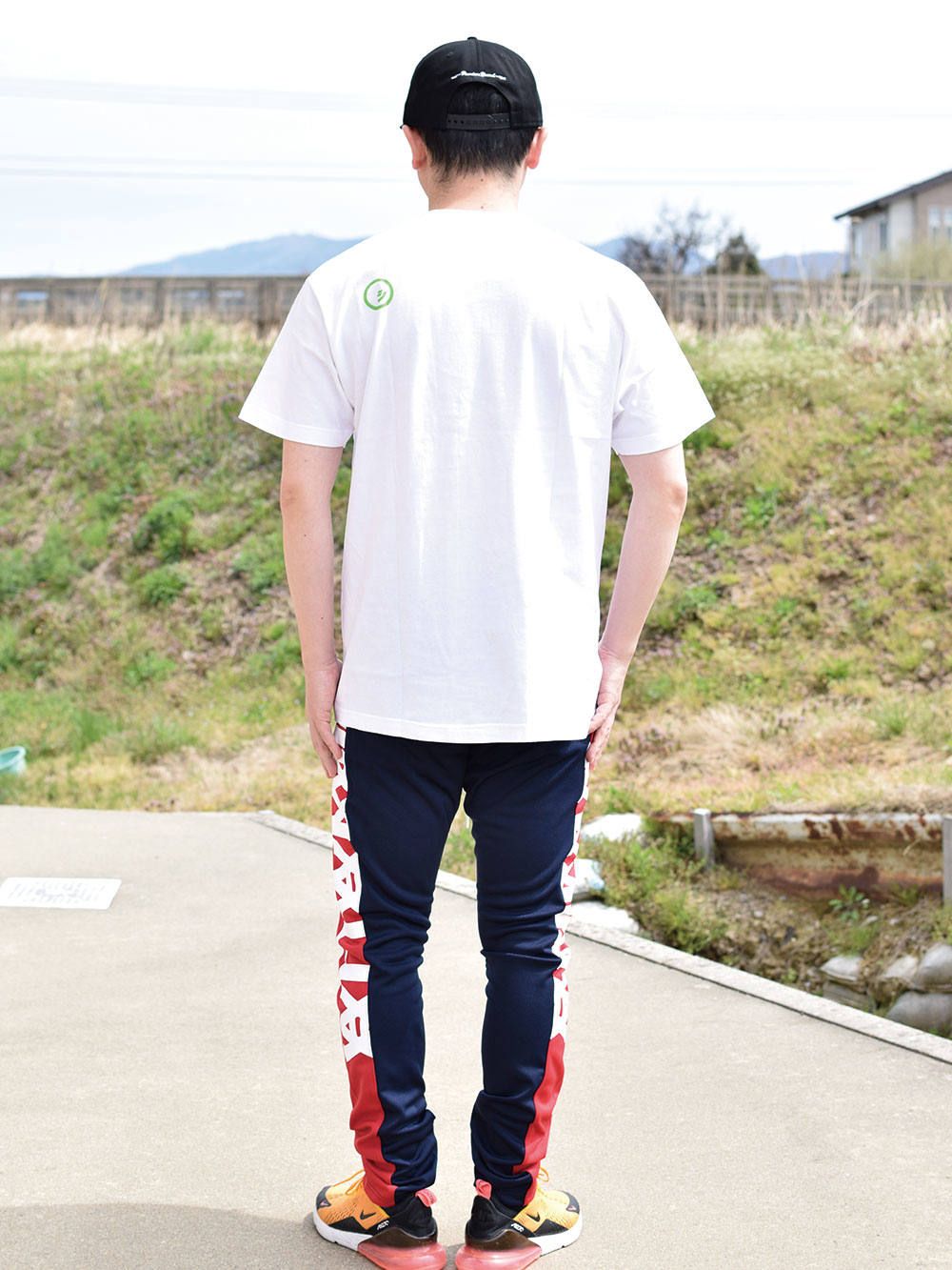 katakana logo s/s tee