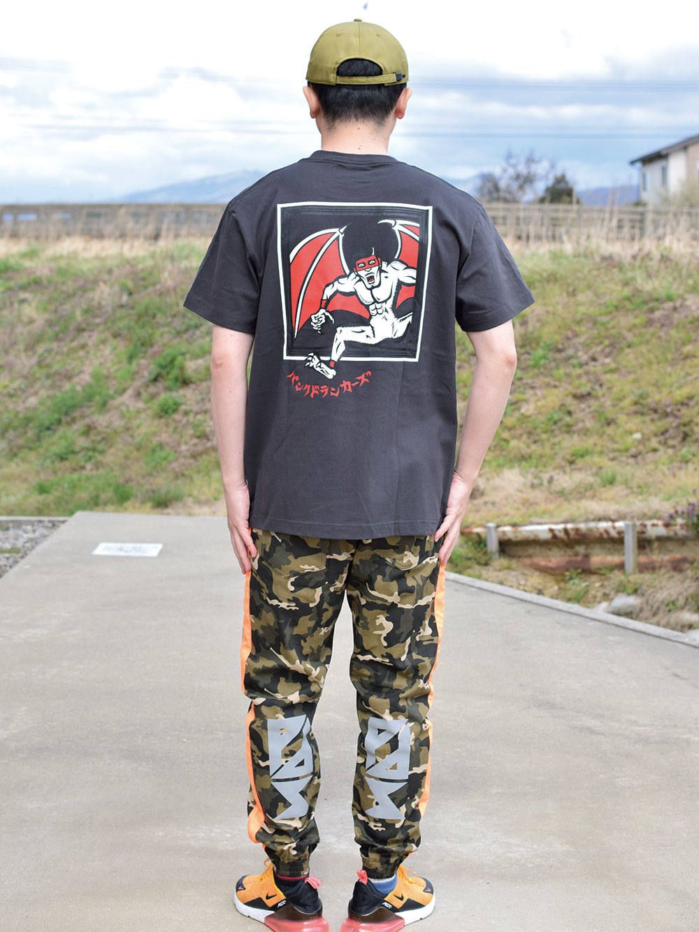 悪魔的あいつTEE