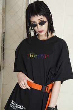 “THE END” EMBROIDERY TEE