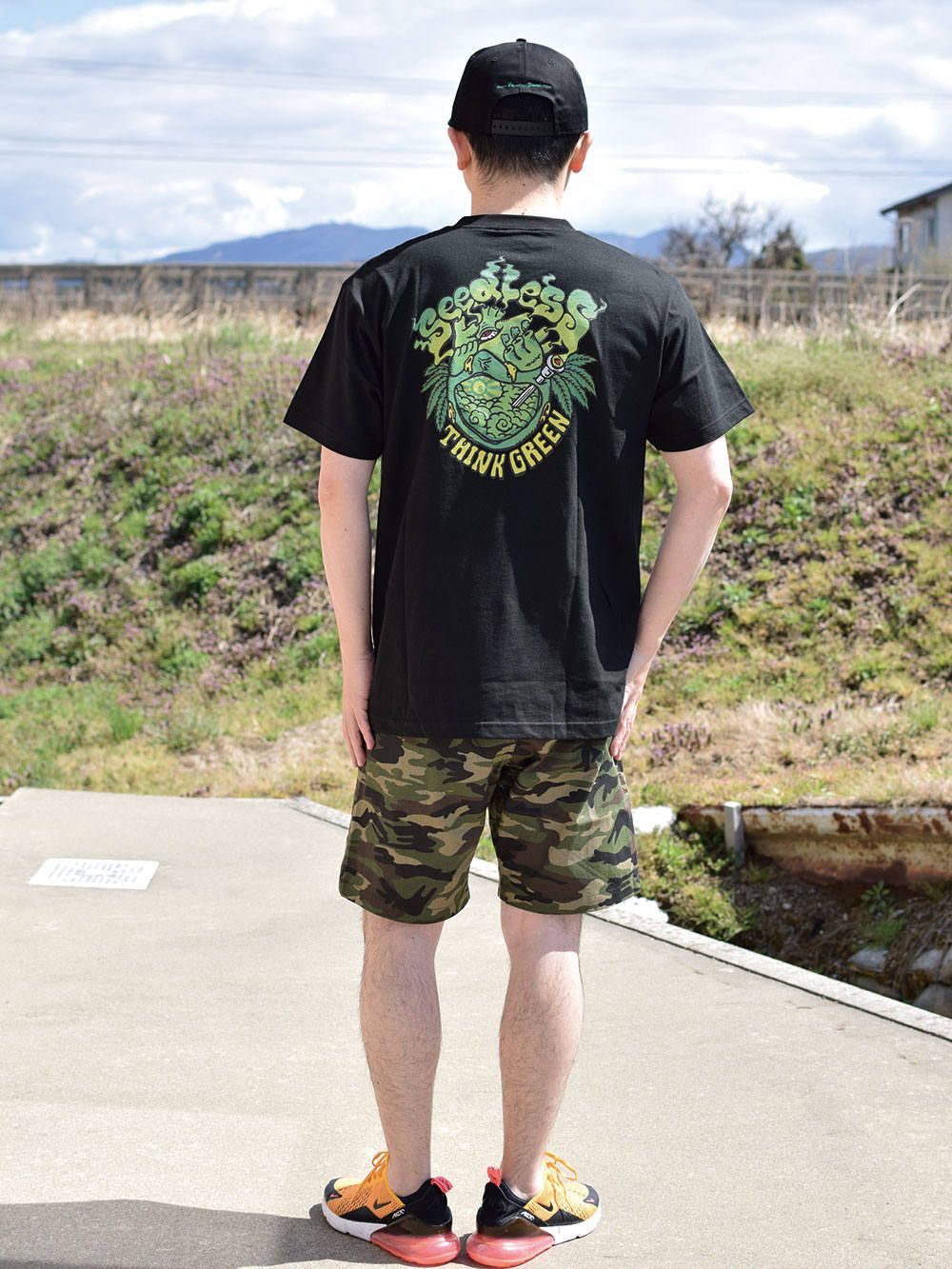 Heartful Bong s/s tee