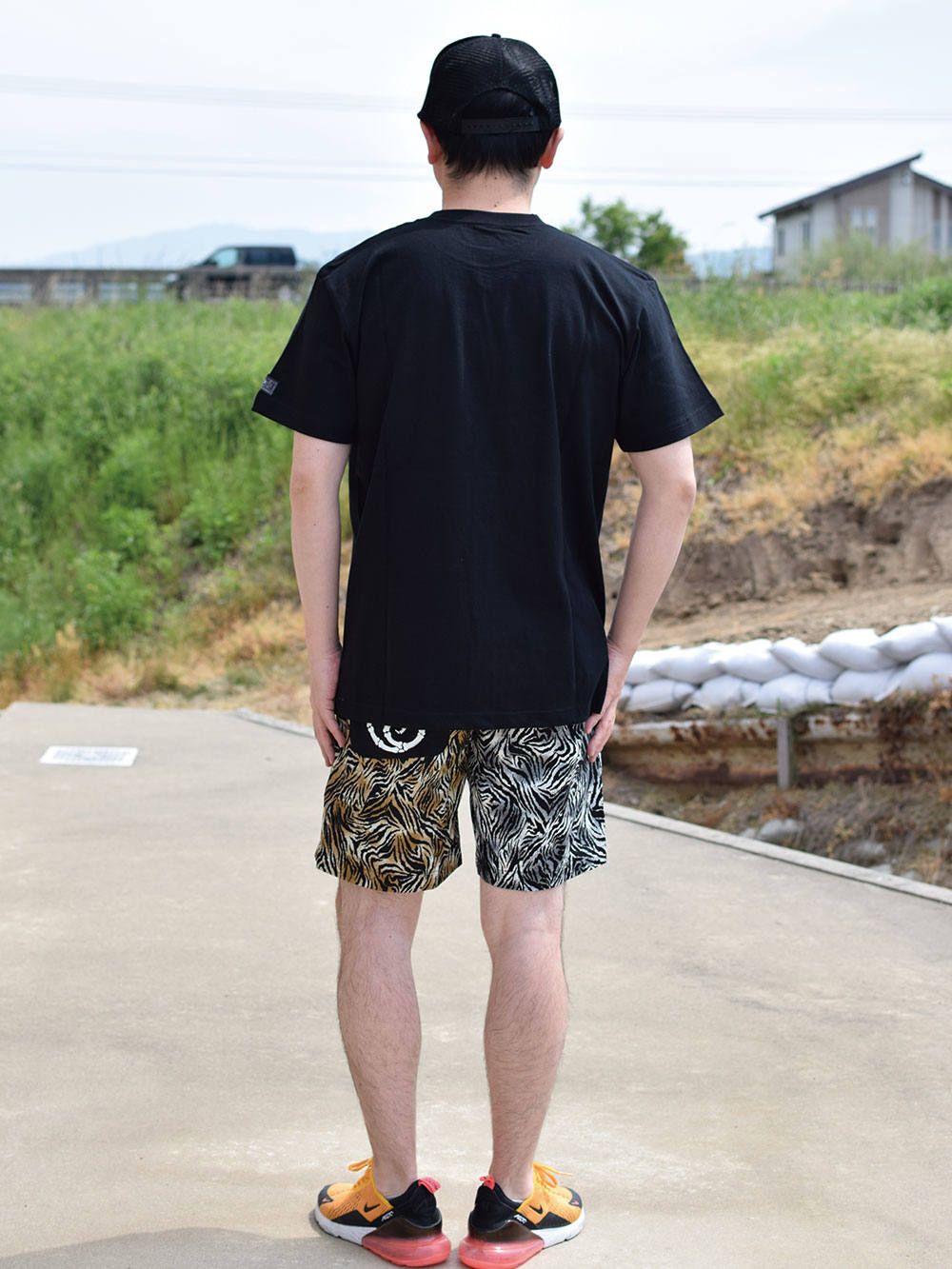 LUNCH BOX-TEE
