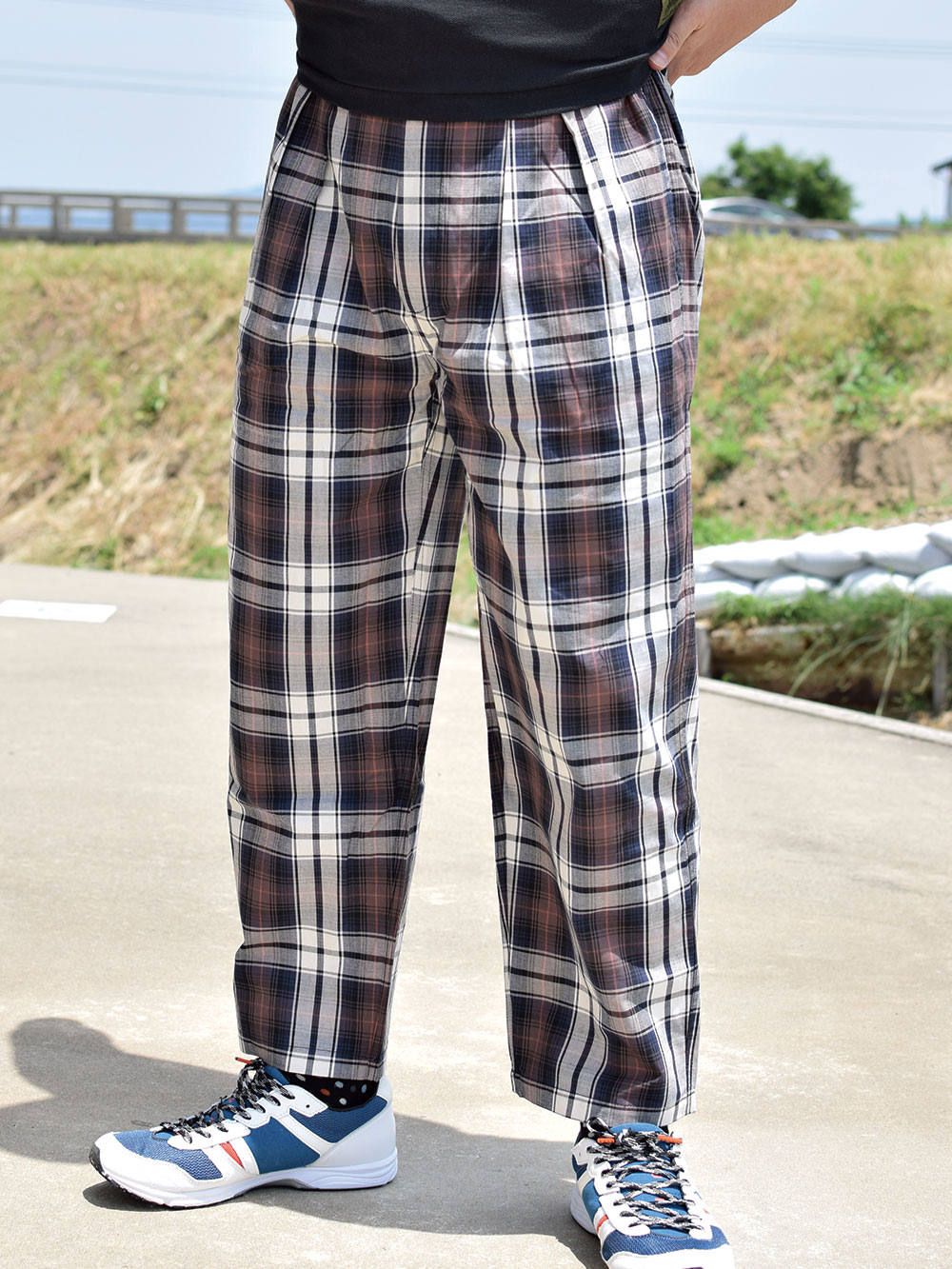 CHECK-SLACKS