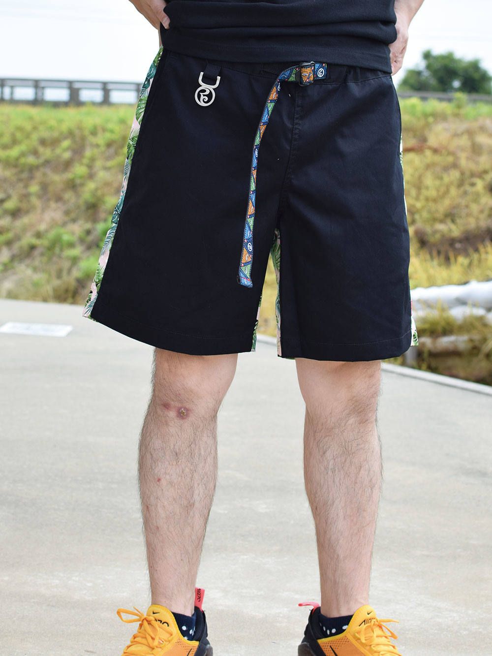 LEAF-SHORTS