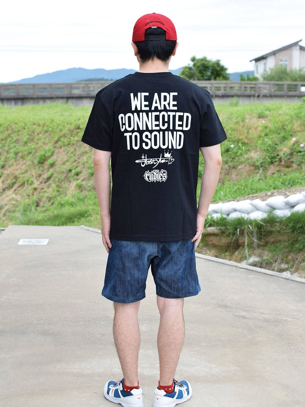 HUMMING MONOTONE-T