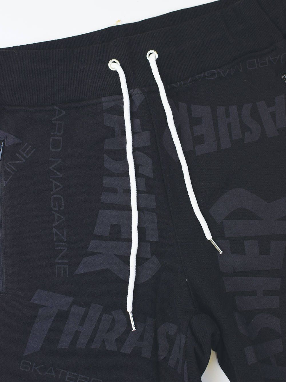 ALLOVER MAG-SHORTS