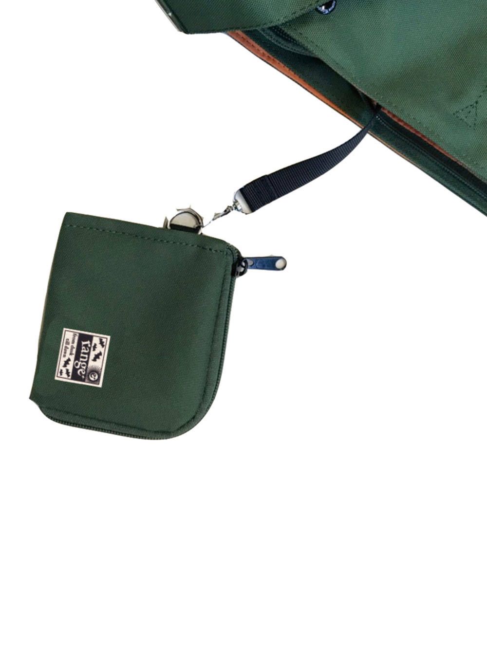 rg pocket shoulder bag