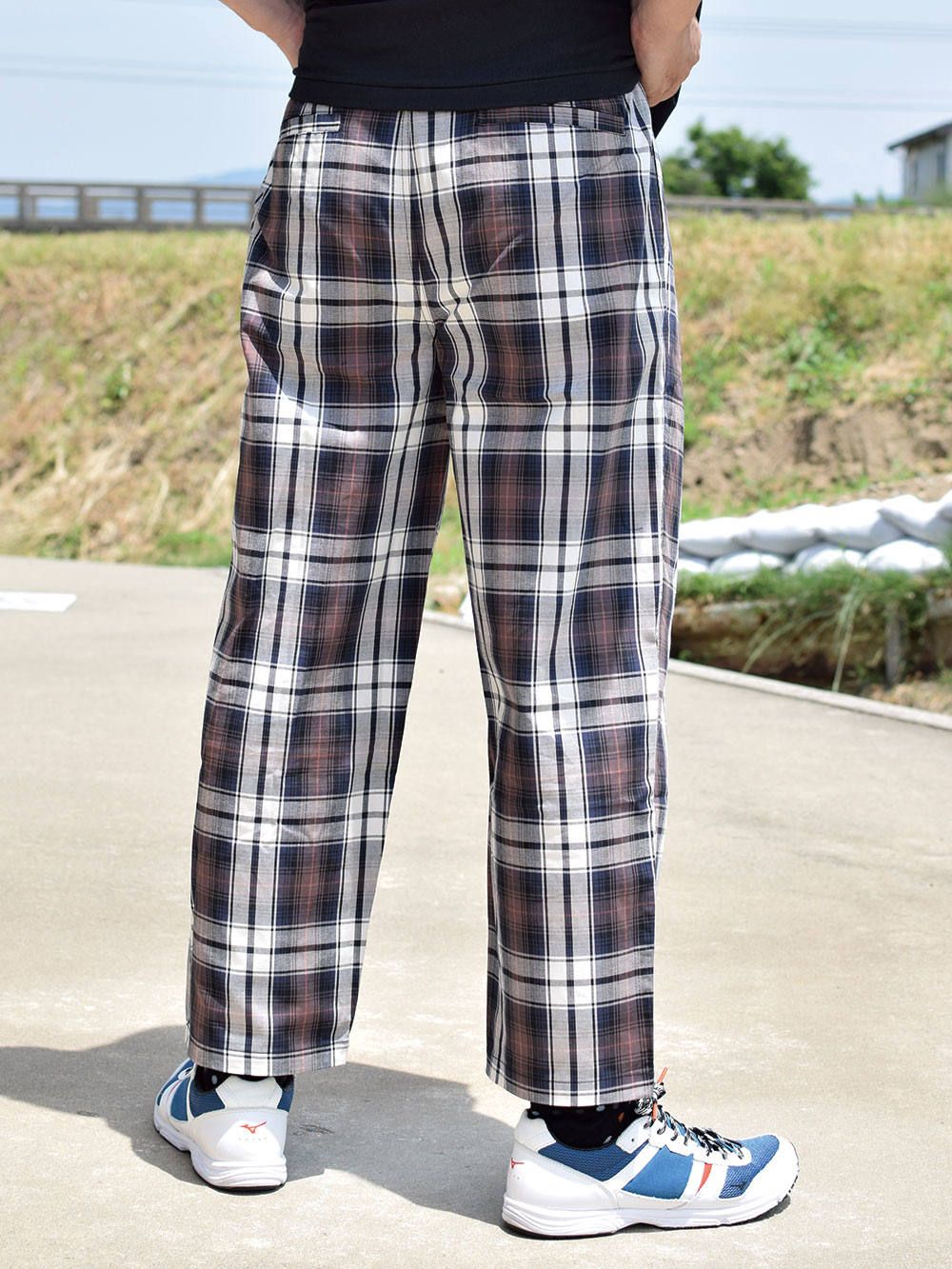 CHECK-SLACKS