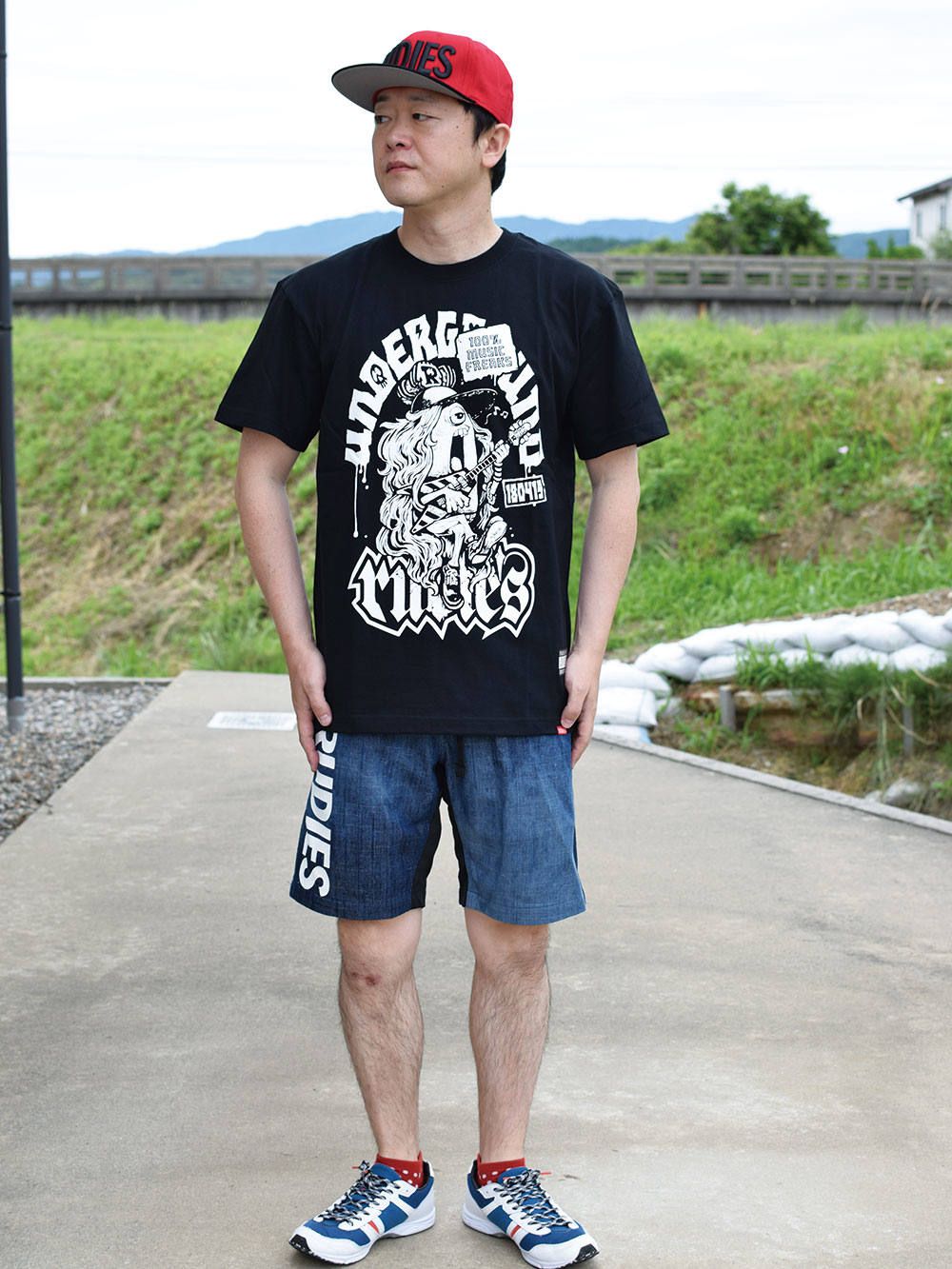 HUMMING MONOTONE-T