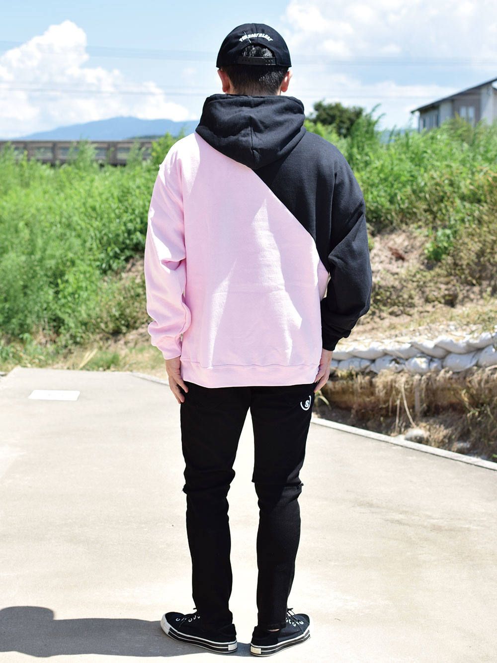【 DOLL×HEDWiNG】Cross Cut Hoodie